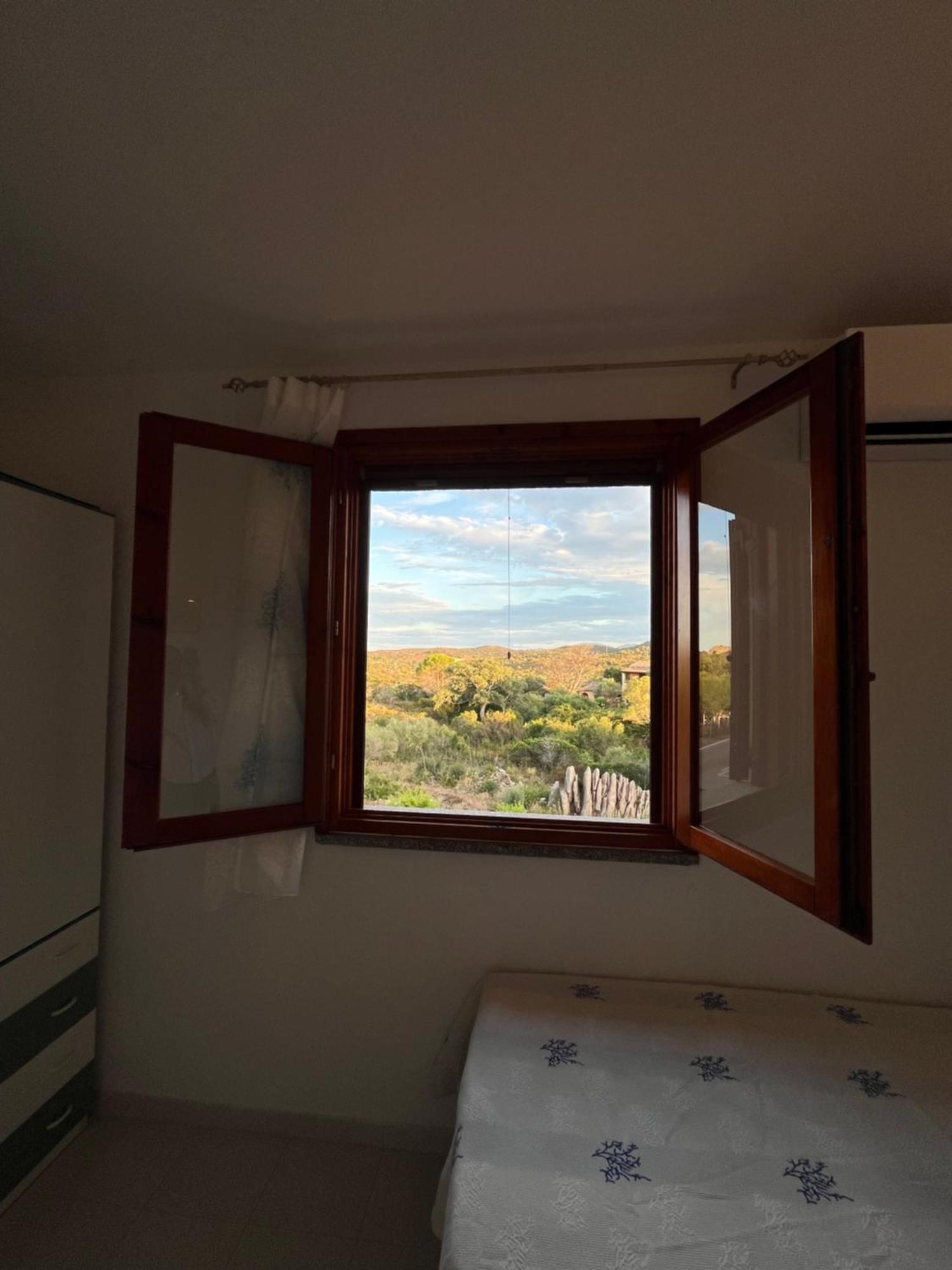 Casa Sviluppata Su Due Piani Con Doppia Veranda E Parcheggio Privato San Teodoro  Εξωτερικό φωτογραφία