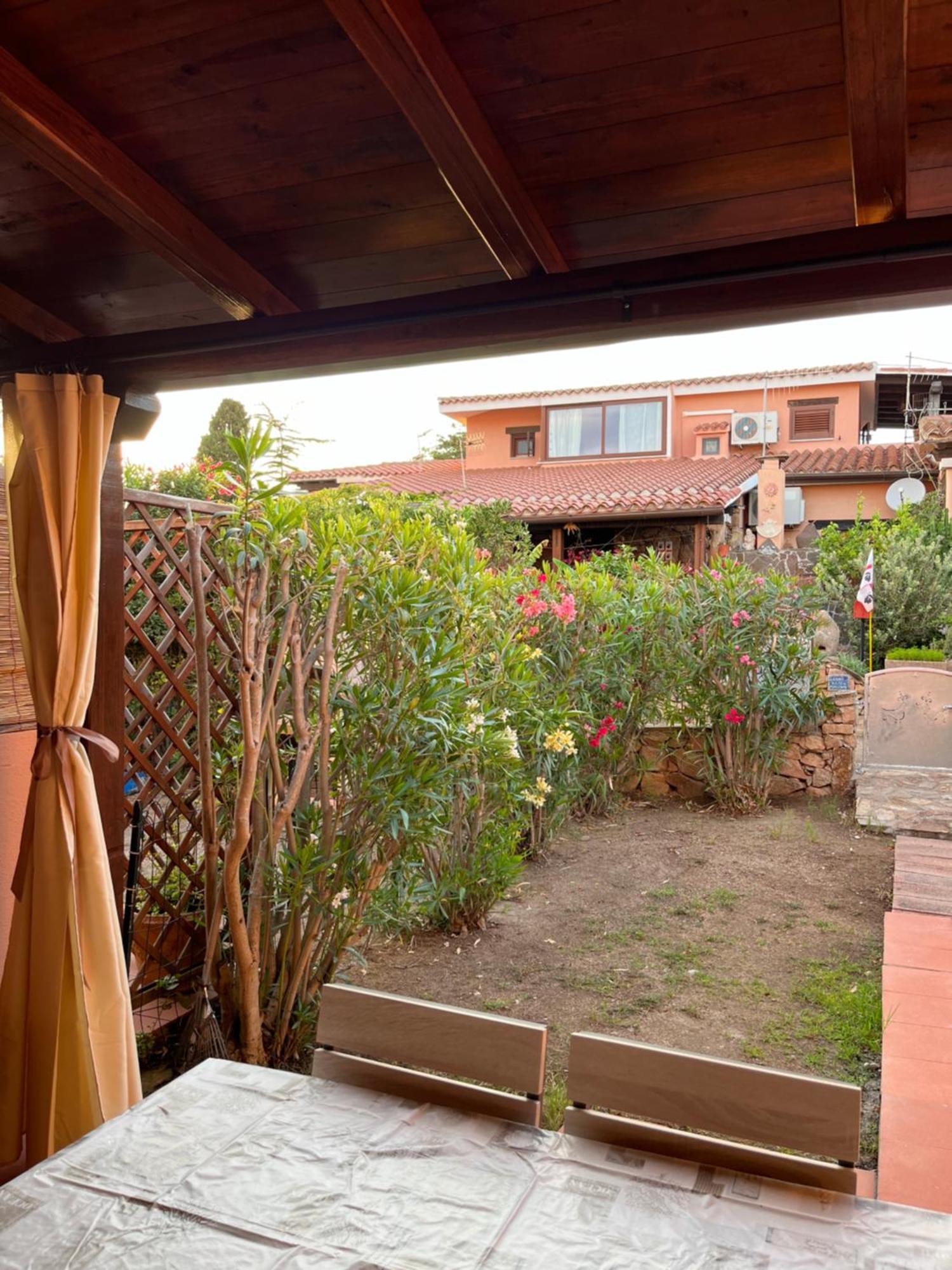 Casa Sviluppata Su Due Piani Con Doppia Veranda E Parcheggio Privato San Teodoro  Εξωτερικό φωτογραφία