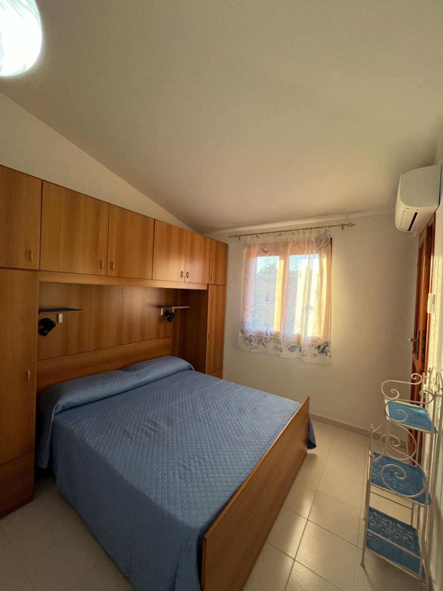Casa Sviluppata Su Due Piani Con Doppia Veranda E Parcheggio Privato San Teodoro  Εξωτερικό φωτογραφία