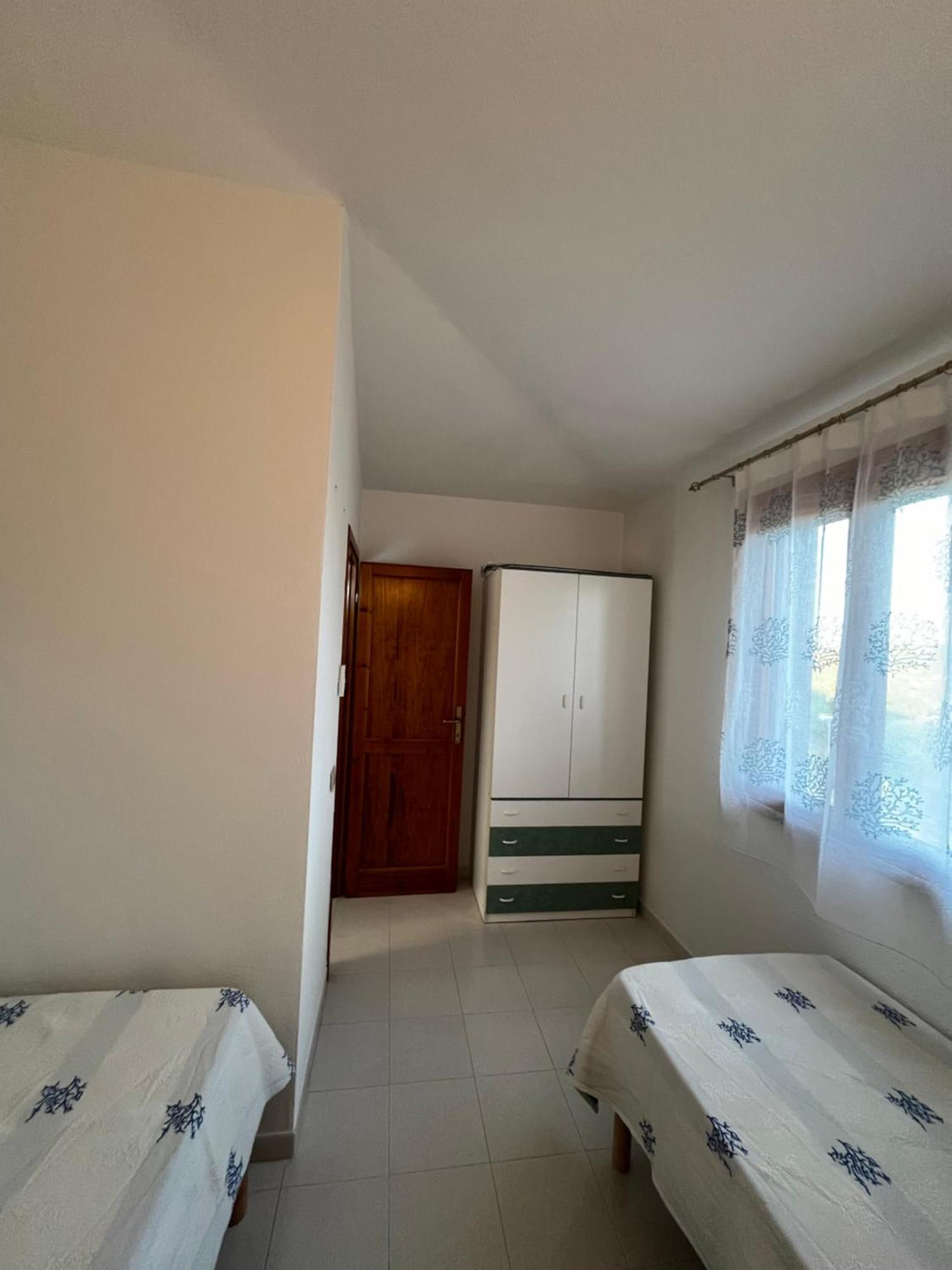 Casa Sviluppata Su Due Piani Con Doppia Veranda E Parcheggio Privato San Teodoro  Εξωτερικό φωτογραφία