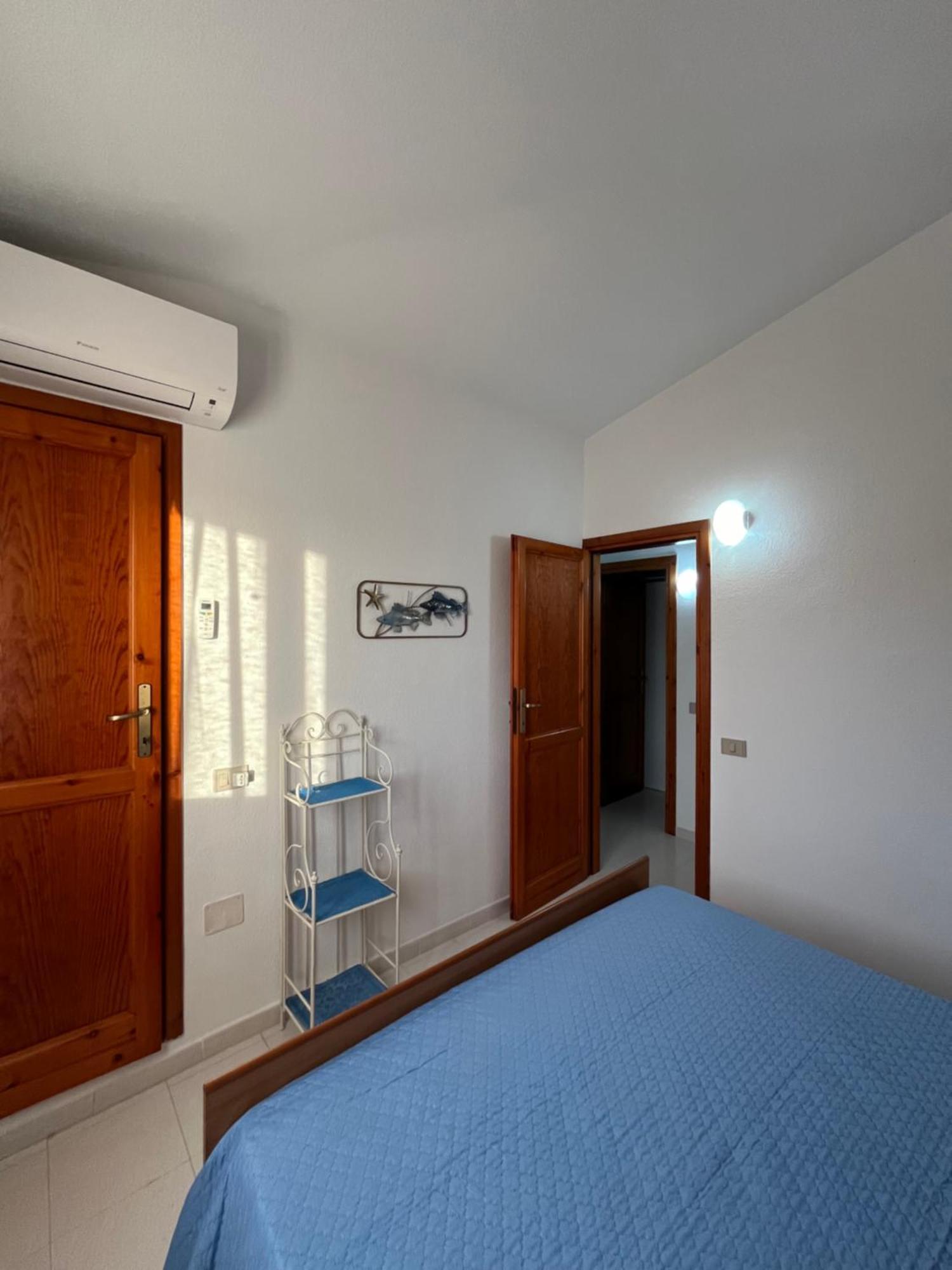 Casa Sviluppata Su Due Piani Con Doppia Veranda E Parcheggio Privato San Teodoro  Εξωτερικό φωτογραφία