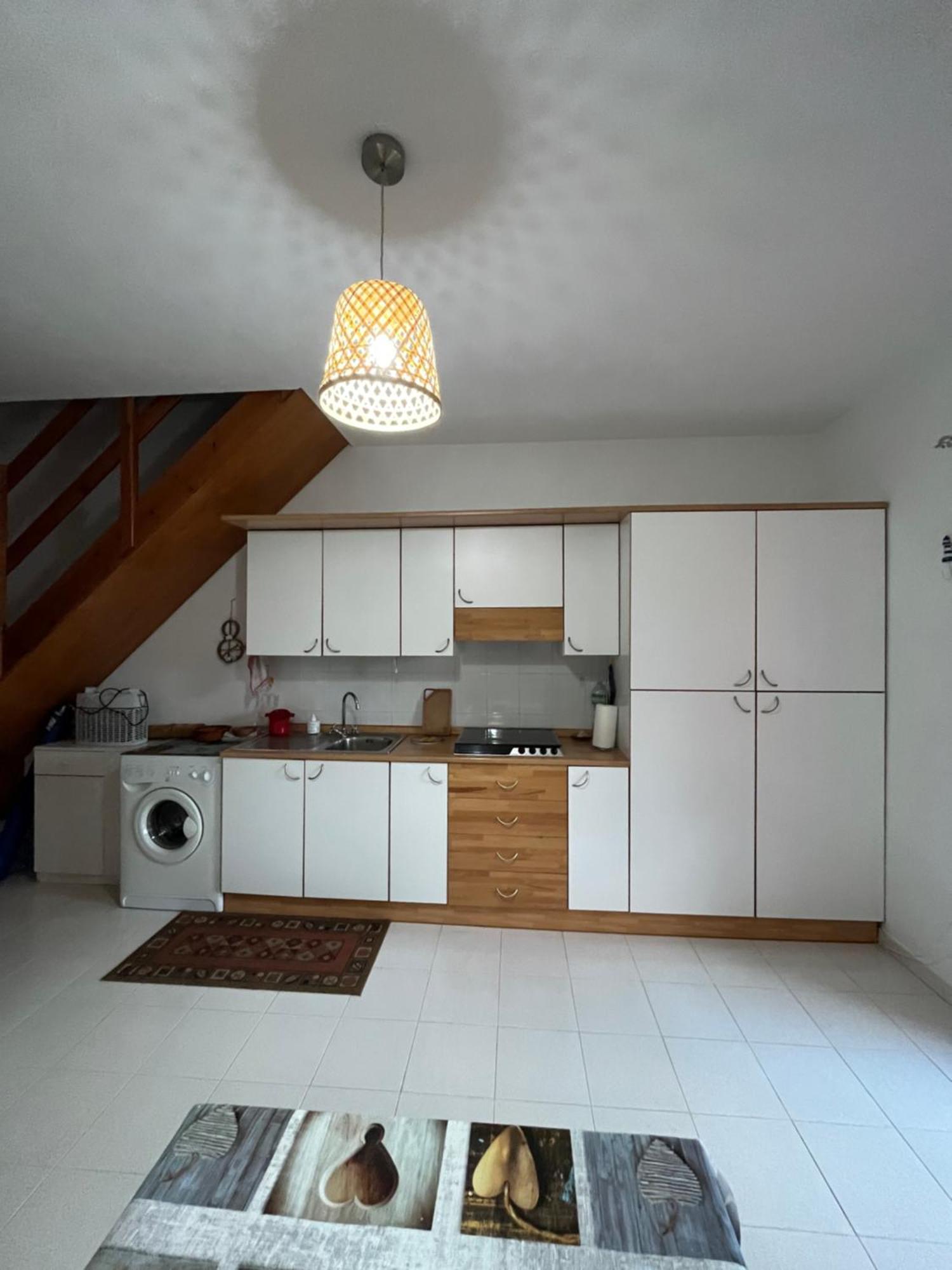 Casa Sviluppata Su Due Piani Con Doppia Veranda E Parcheggio Privato San Teodoro  Εξωτερικό φωτογραφία