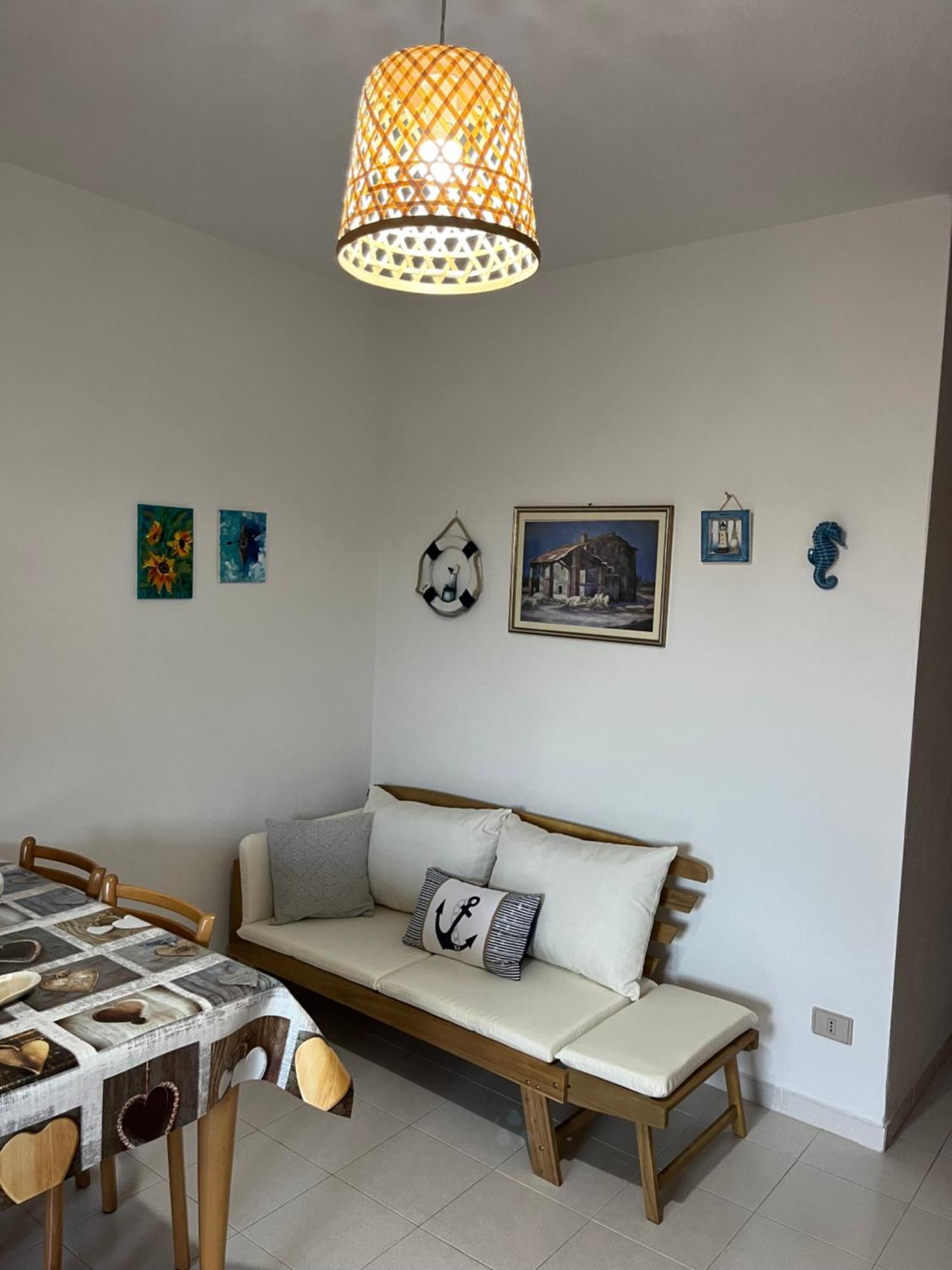 Casa Sviluppata Su Due Piani Con Doppia Veranda E Parcheggio Privato San Teodoro  Εξωτερικό φωτογραφία